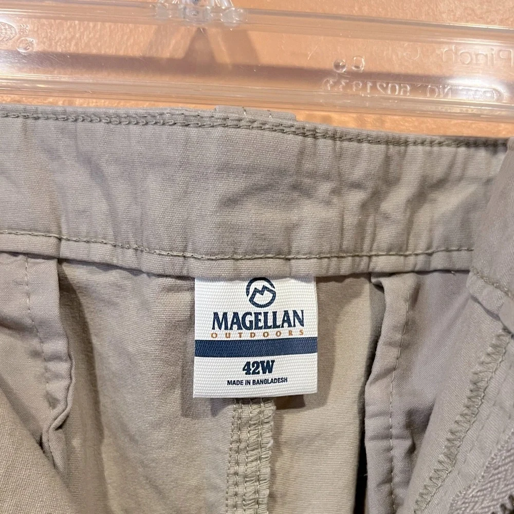 Magellan Outdoors waist 42”